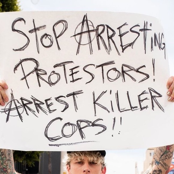 Meet your Posher, Tauriqua - Picture 1 of 1